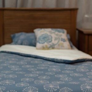 Doona Cover Materialised Hot off the Press with matching pillow case 8