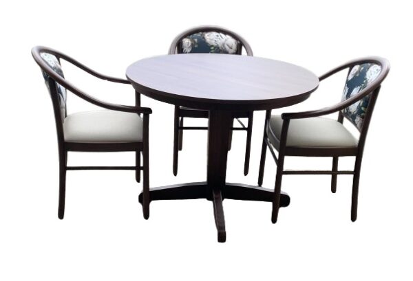 Pedestal Table Manuela Chairs
