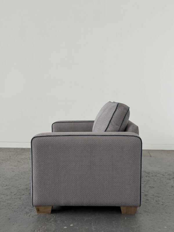 Sunny 2 Seater Materialised Joker with Lovely Piping (1)