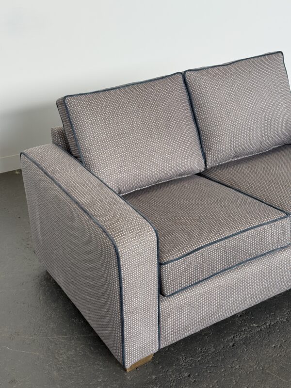 Sunny 2 Seater Materialised Joker with Lovely Piping (10)