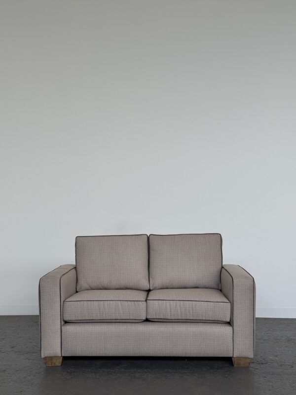 Sunny 2 Seater Materialised Joker with Lovely Piping (5)