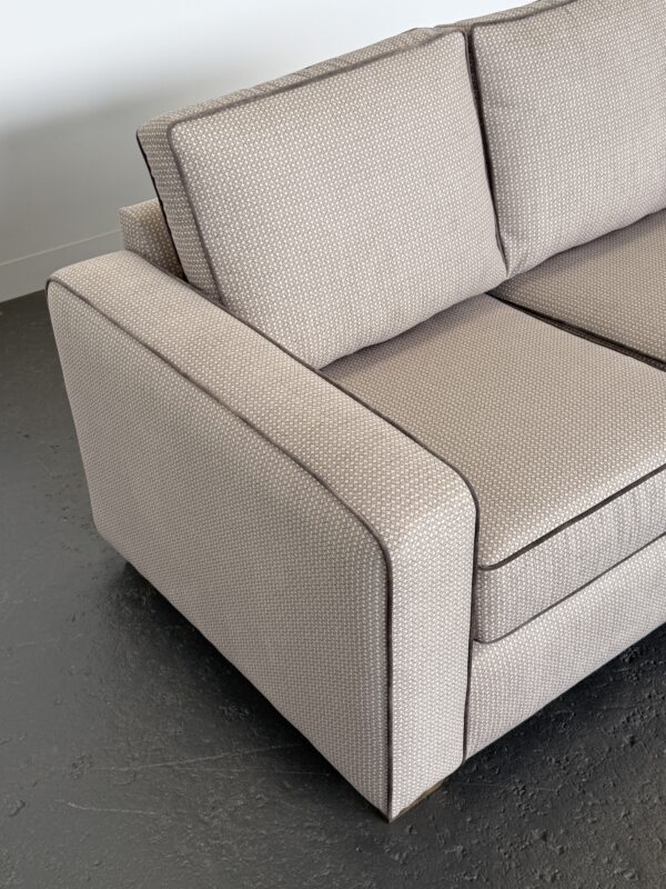 Sunny 2 Seater Materialised Joker with Lovely Piping (6)