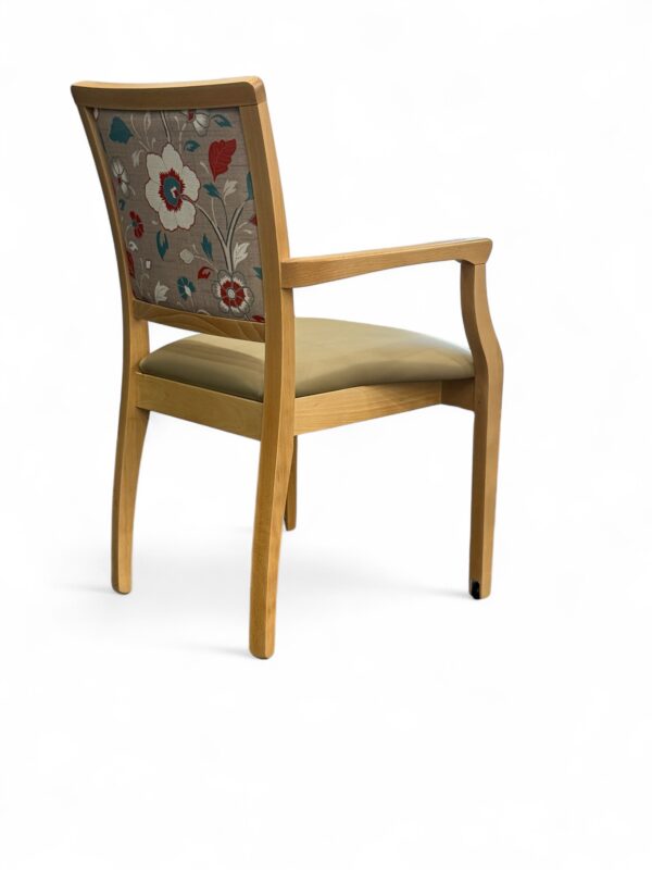 Stephanie Chair with castors 3 1