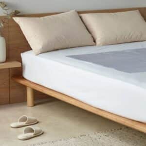 mobility assist waterproof mattress protector detail 3