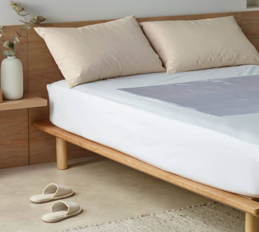 mobility assist waterproof mattress protector detail 3