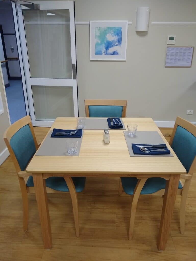 Darlingford Venus Table Marta Chairs 1 scaled