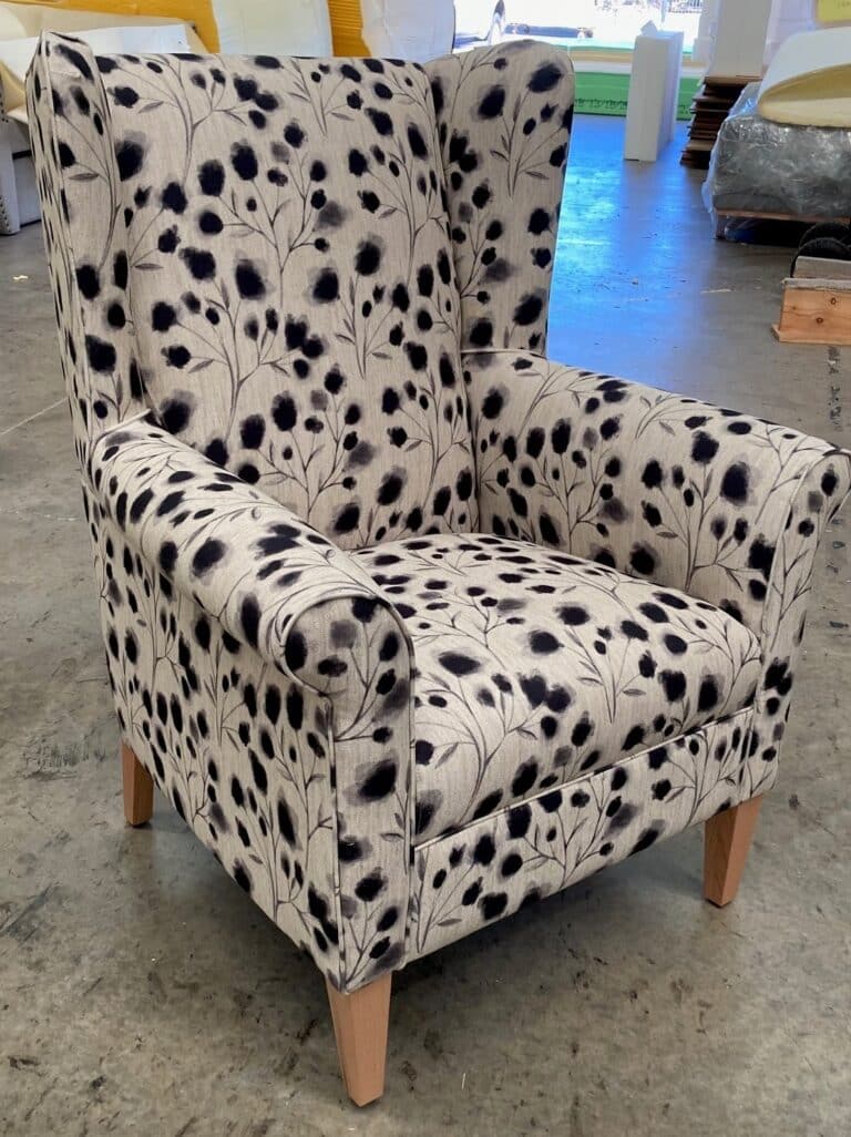 Hannah Alexandria Onyx angle