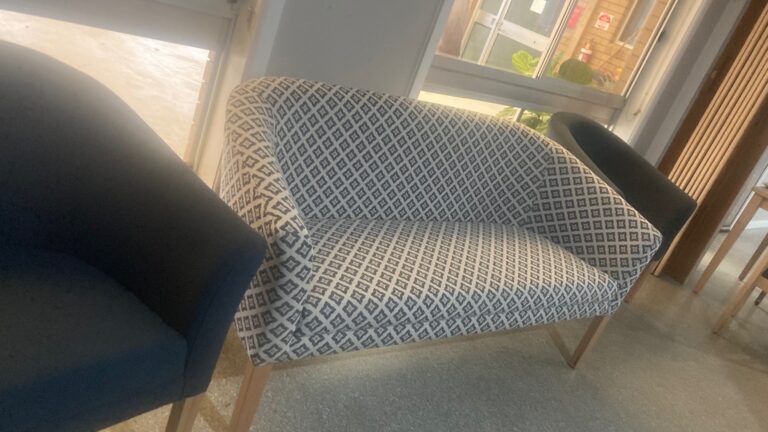 Portsmouth 2.5 Seater with Sienna side table with laminate top 2