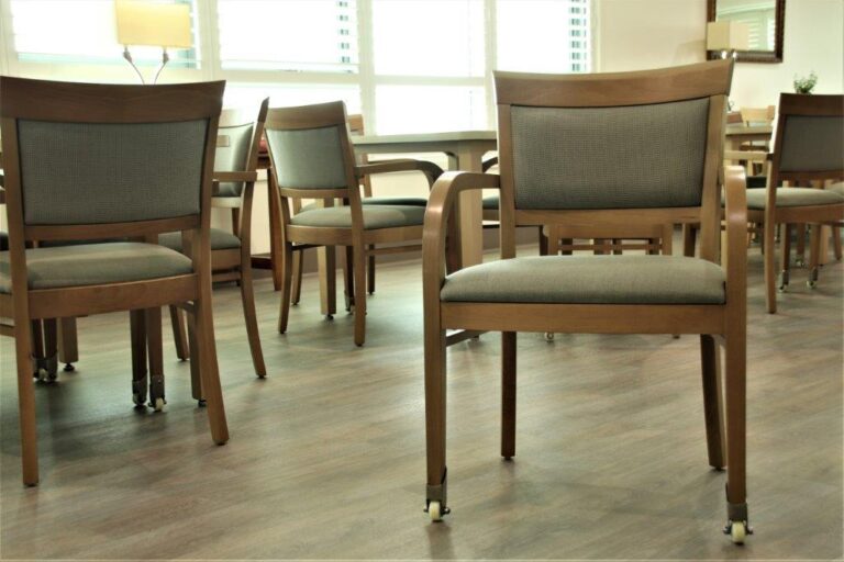 Rimini chair with castors