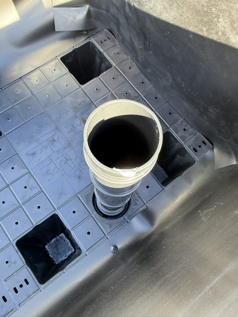 DPV Meadow Height Incare Planter Boxes with trellis (25)