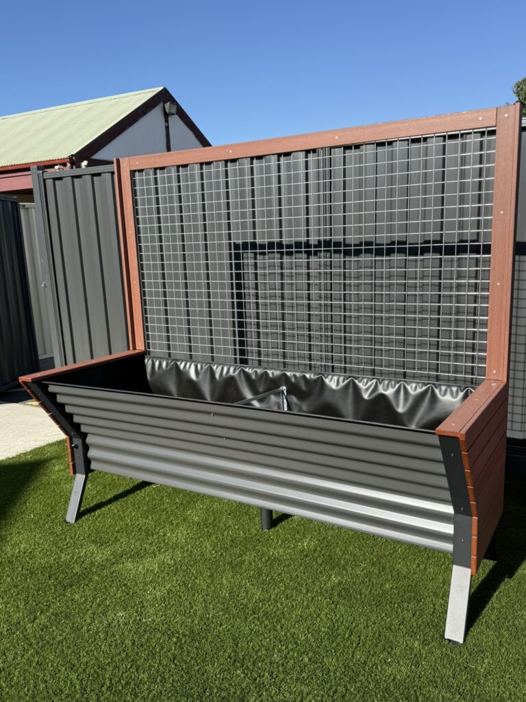 DPV Meadow Height Incare Planter Boxes with trellis (26)