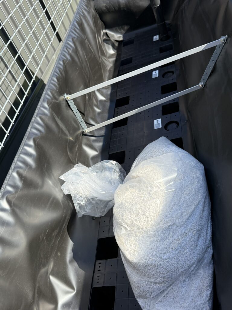 DPV Meadow Height Incare Planter Boxes with trellis (28)