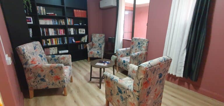 Scalabrini Sparrow Chairs 1 scaled