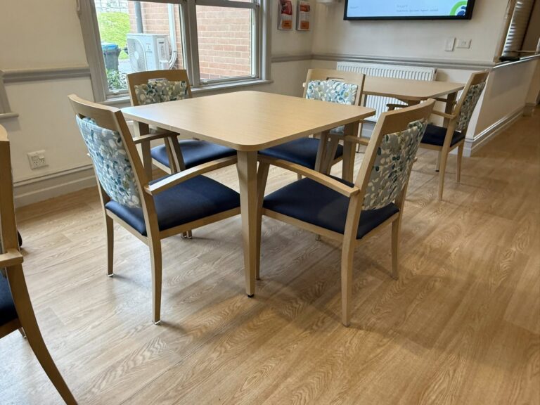 Doutta Gala Yarraville Aluminium chairs and tables 2