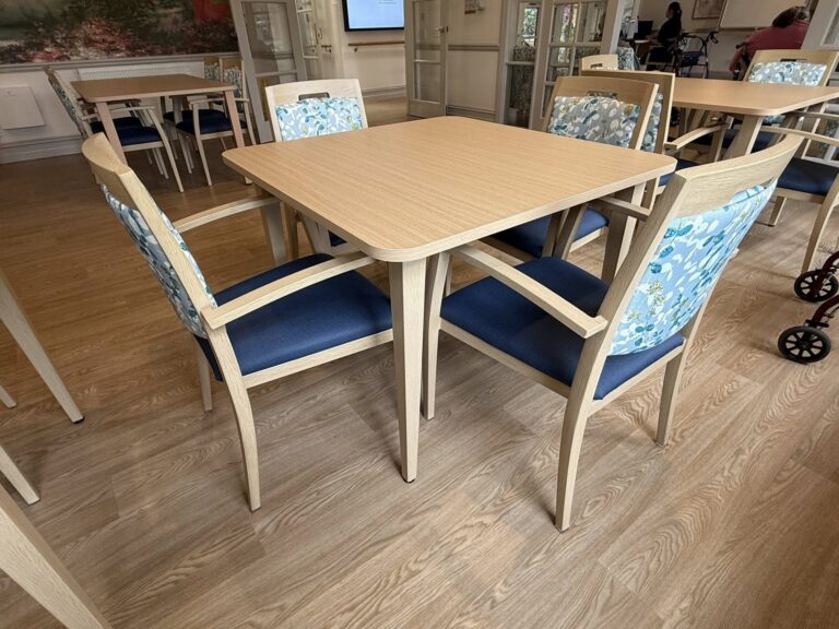 Doutta Gala Yarraville Aluminium chairs and tables 3