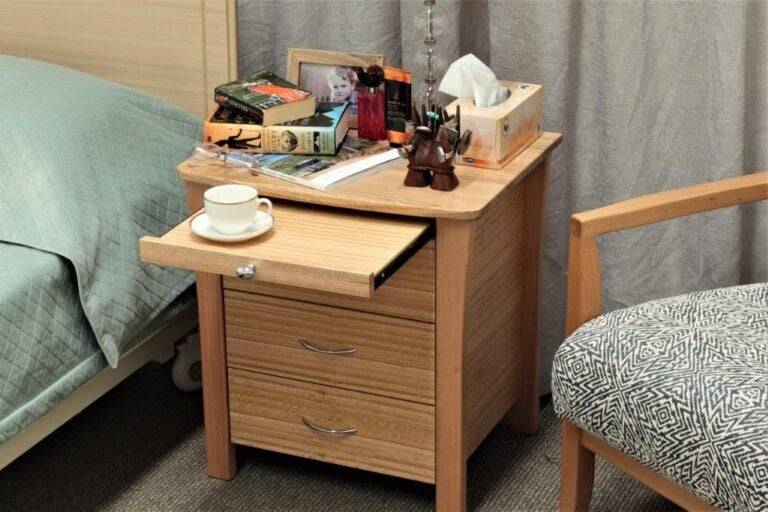 How to Choose the Right Bedside Tables for Aged Care Facilities